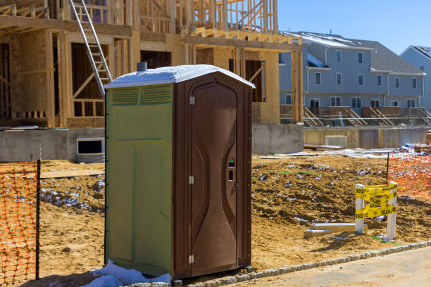 Porta potty delivery and setup in Roma, TX